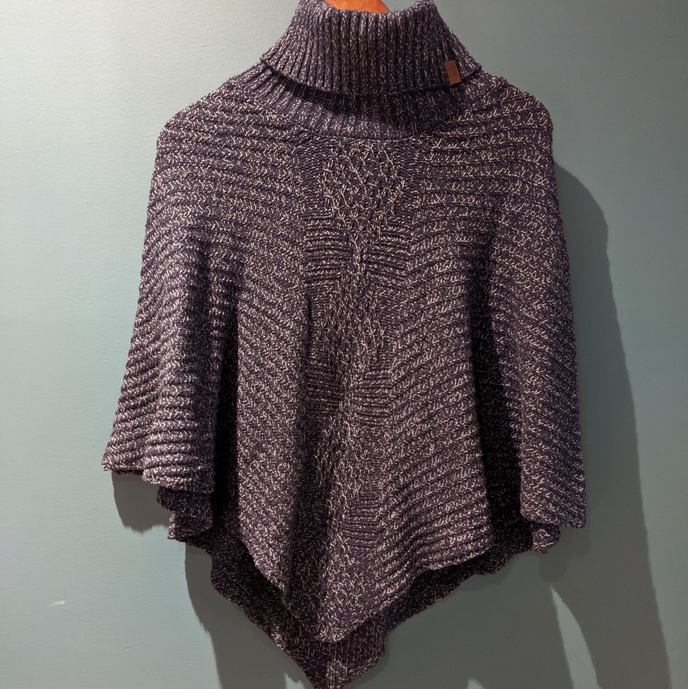 Roots poncho